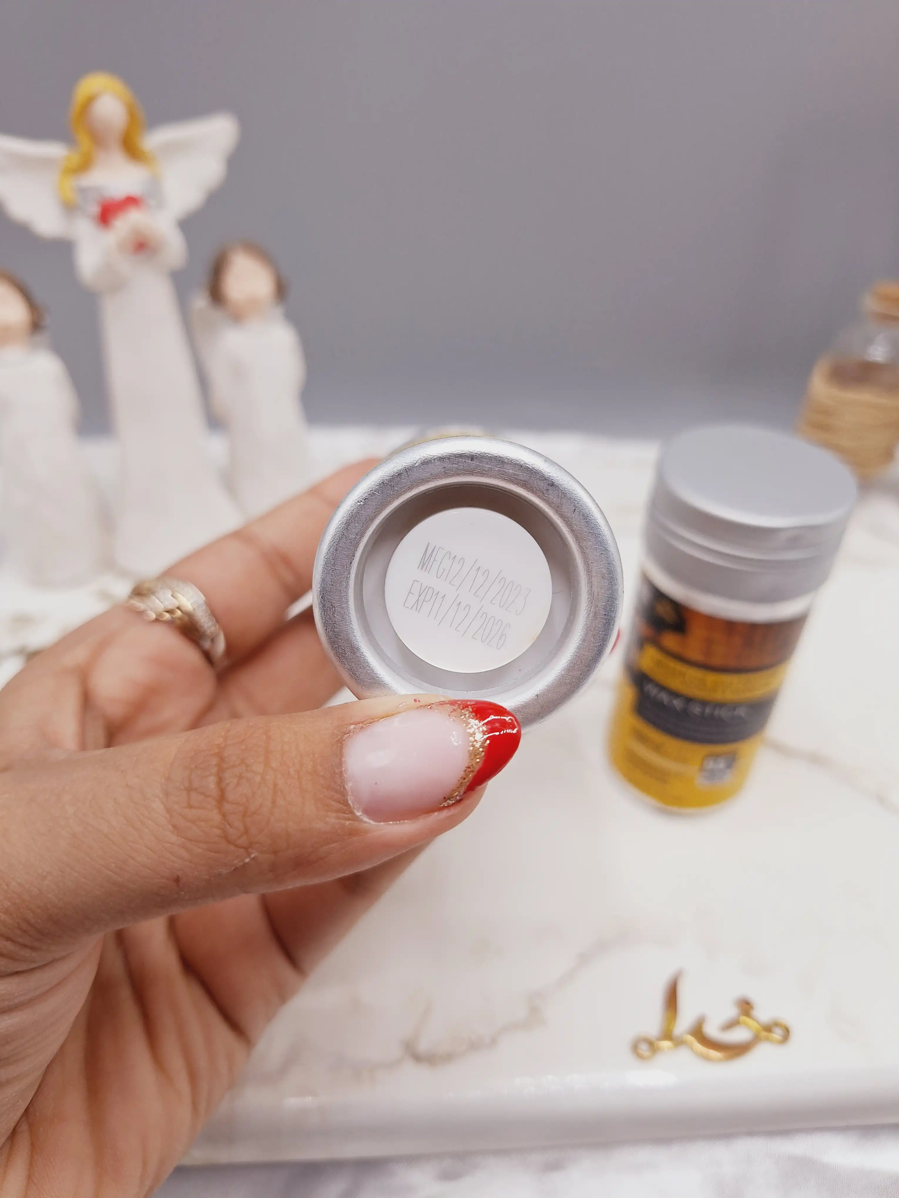 وزگیر مو استیکی لایتنس حاوی روغن آرگان WAX STICK کد 8549