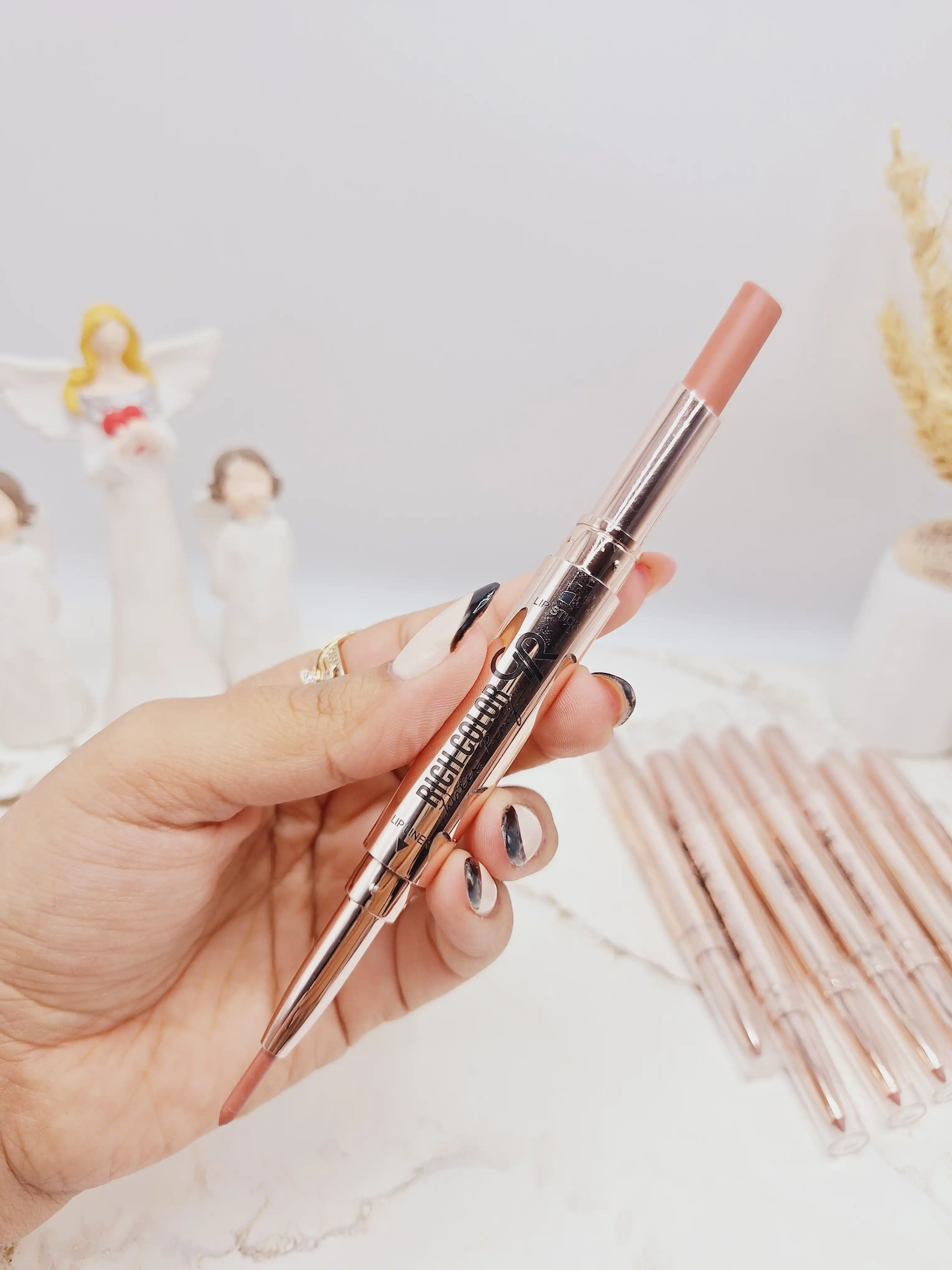 خط لب و رژ لب جامد دو سر ضد آب برند RICH COLOR کد A239