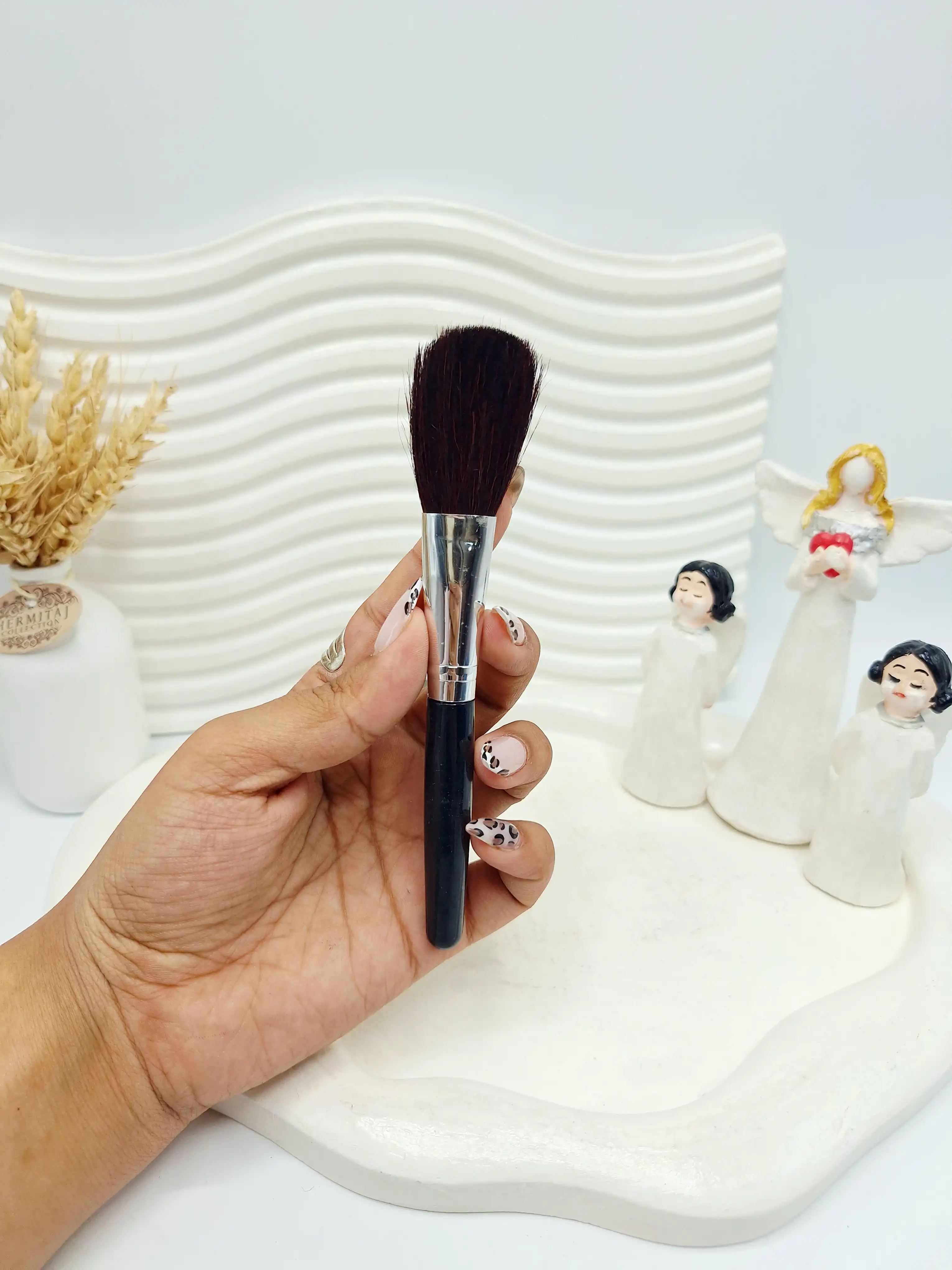 براش تکی کرم پودر رنگ مشکی
